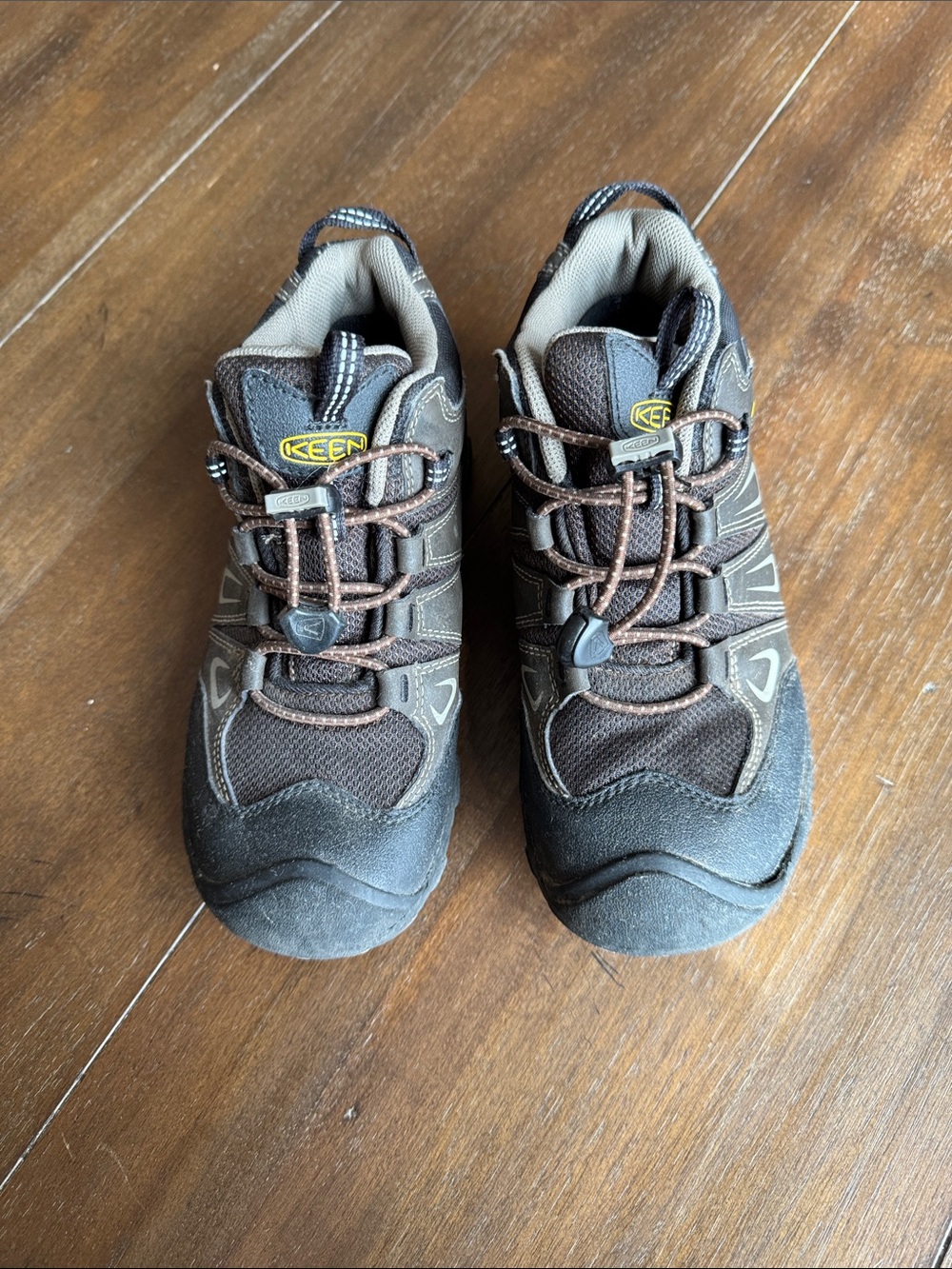 Size 2 KEEN Oakridge Waterproof Mid Kids Hiking boots bungee-lace system